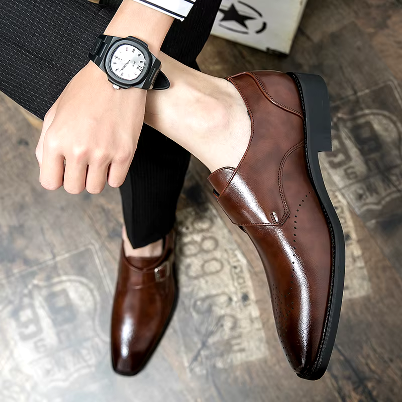 Elegante Monkstrap-Herrenschuhe mit Lochmuster