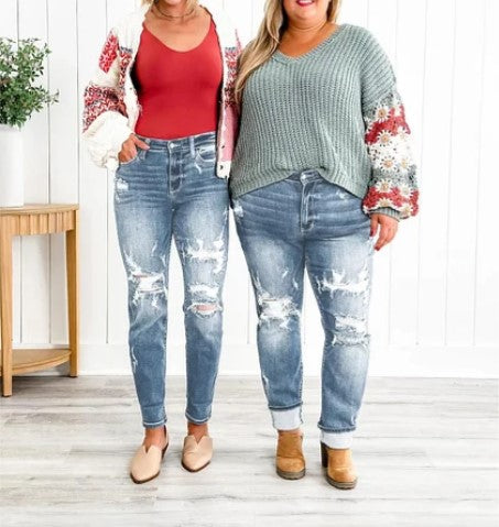 Myra - Trendy zerrissene boyfriendjeans mit umschlag