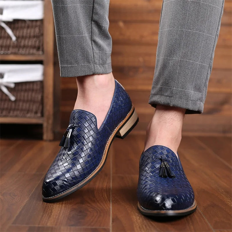 Herren-Slipper aus Spaltleder mit Quasten und gewebtem Finish