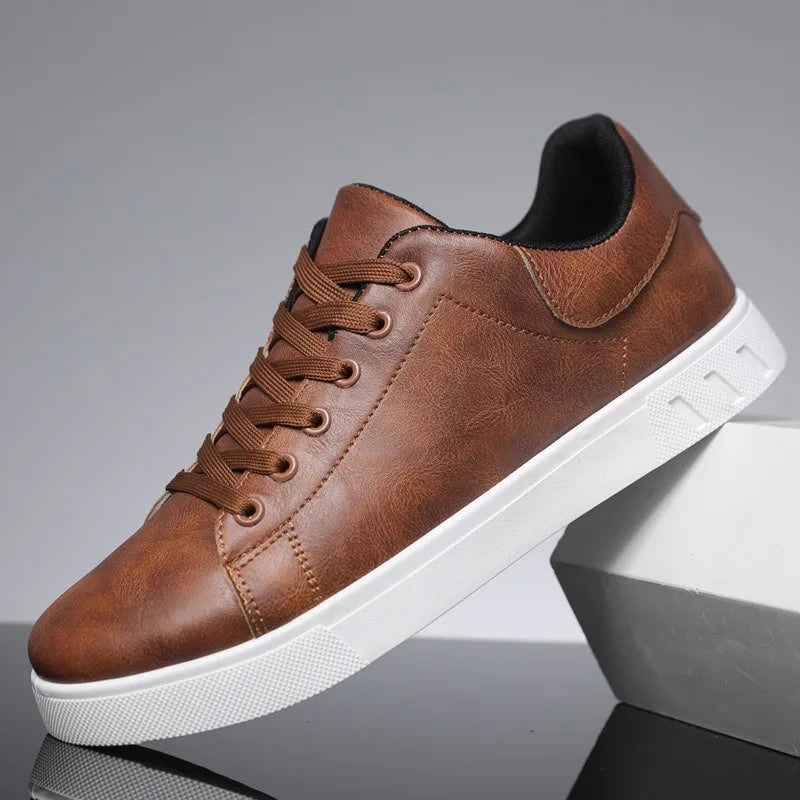 Herren-Sneaker mit niedrigem Schaft und wasserabweisendem, strapazierfähigem Obermaterial