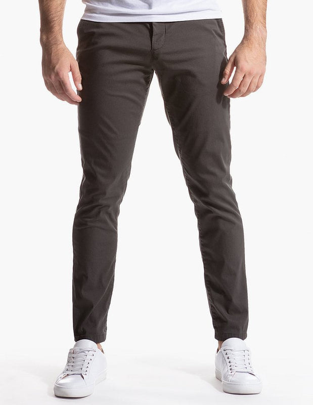 Slim-Fit Chinohose aus atmungsaktivem Stoff für Herren