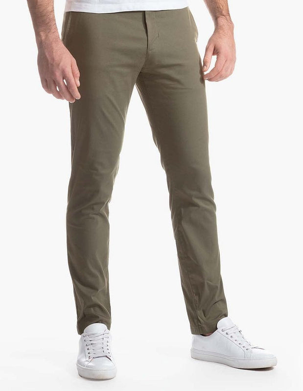 Slim-Fit Chinohose aus atmungsaktivem Stoff für Herren