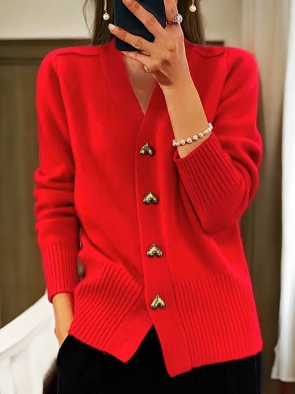 Strickjacke für Damen mit Herzknöpfen