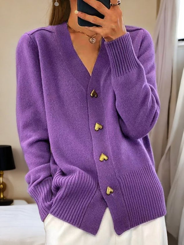 Strickjacke für Damen mit Herzknöpfen