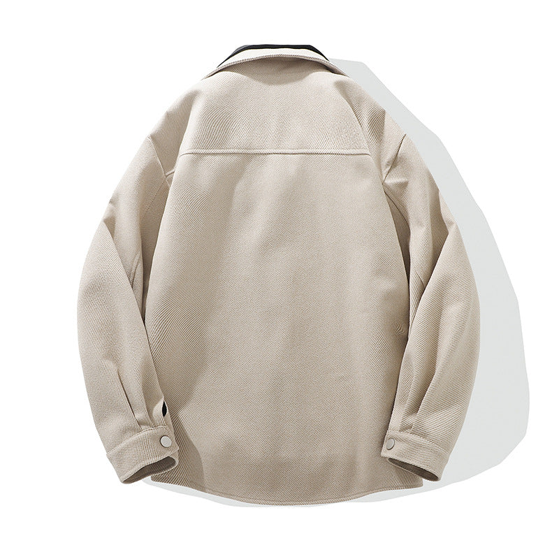 Moderne Steppjacke mit hohem Kragen für Herren