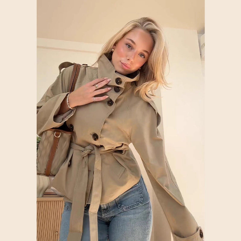 Stylische Übergangsjacke für Damen mit hohem Kragen