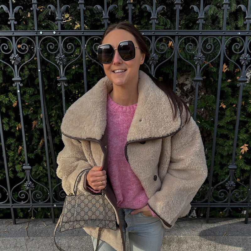 Übergroße Teddyjacke mit Knopfdetails für Damen