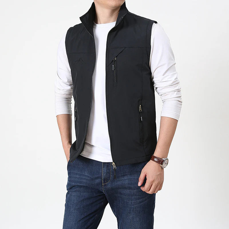 Vest für Herren mit Stehkragen