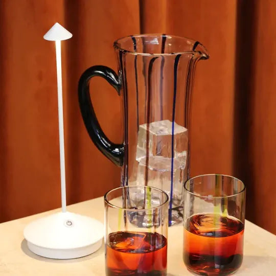 Drahtlose LED-Tischlampe mit dimmbarem Licht und USB-Ladefunktion