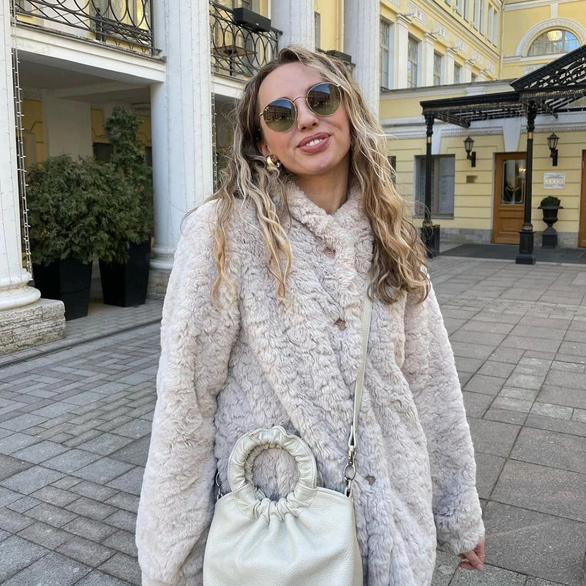 Elodie - Luxuriöser teddymantel mit knöpfen