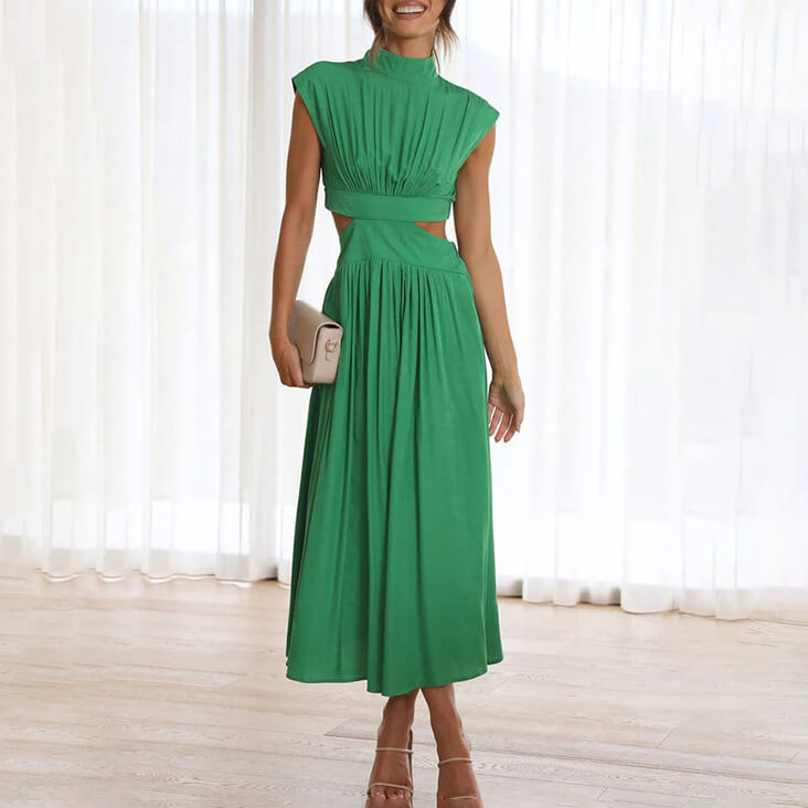 Yareli - Plissiertes Kleid mit hohem Kragen